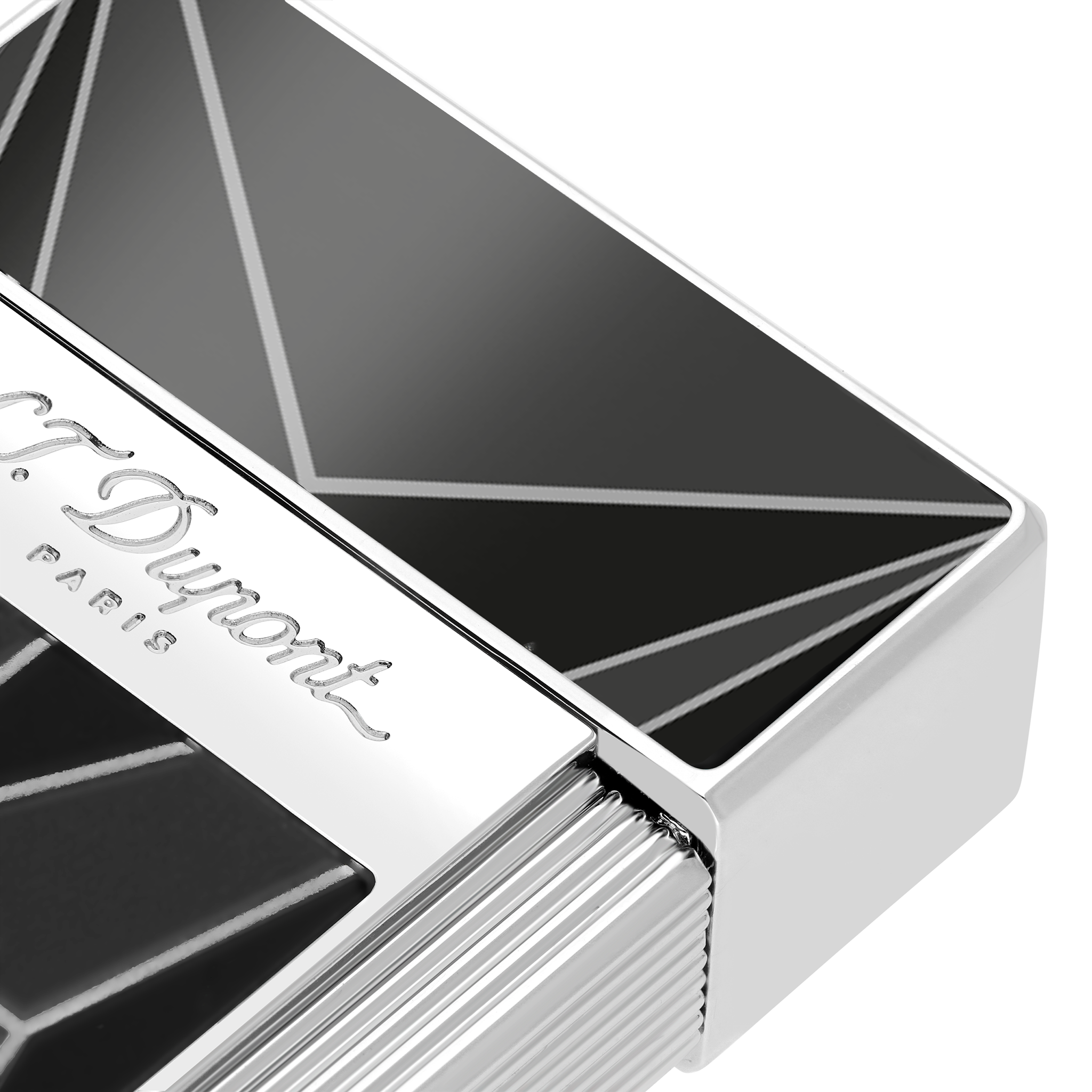 Lacquered lighter