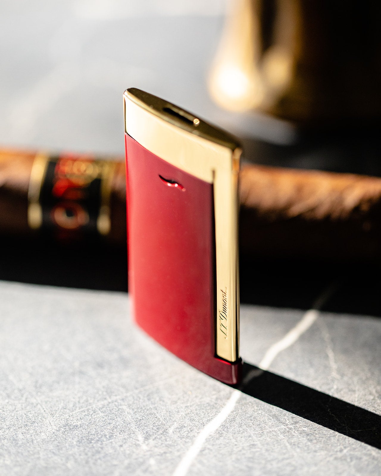 Lacquered lighter