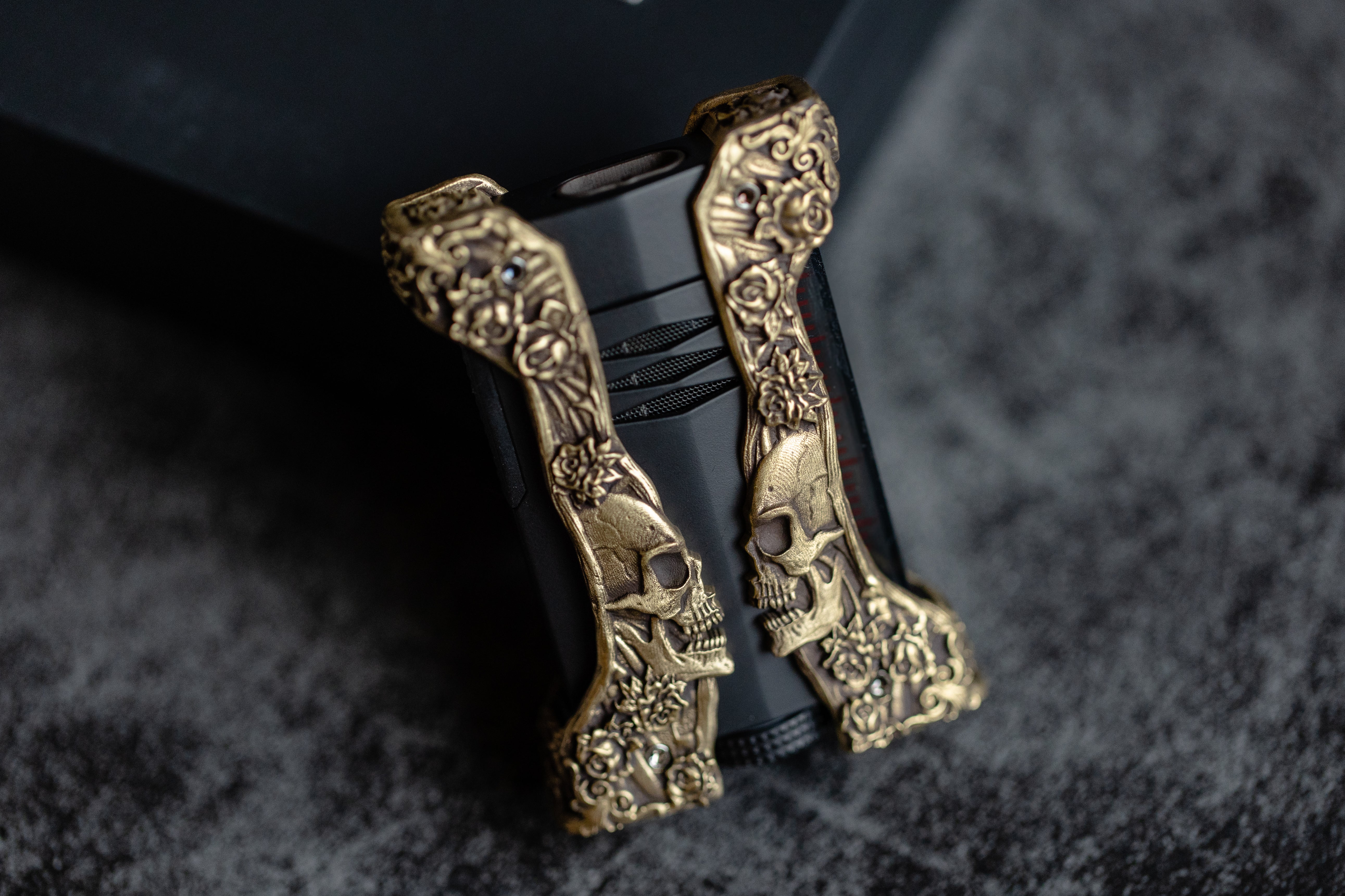 Defi XXtreme Haute Creation Skull & Roses - Yellow Brass