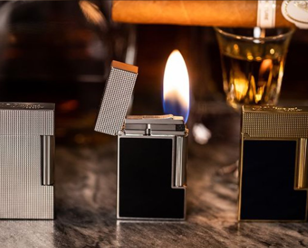 Diff Lighters Natural Blue Lacquer Lighter With Yellow Gold Finish | S.T. Dupont